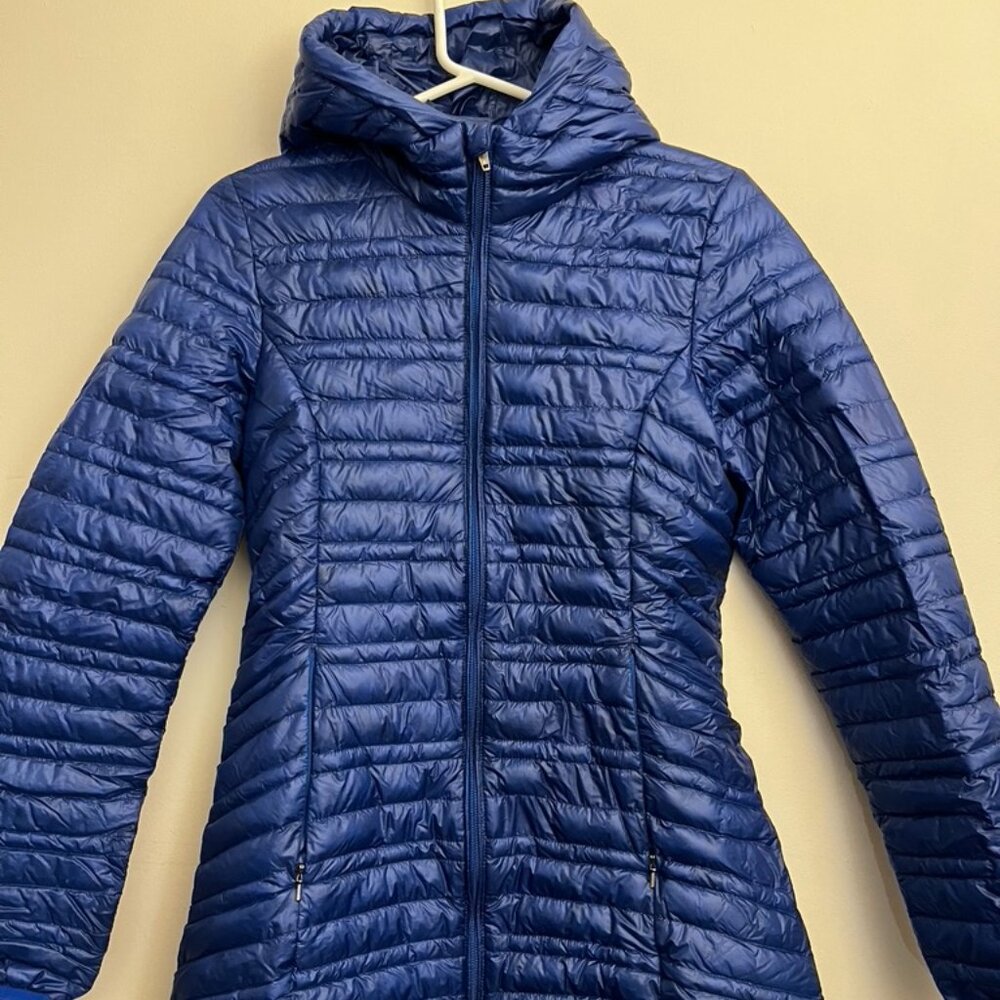 Patagonia Ultralight Women's Fiona Parka Puffer in a Blue SZ Small